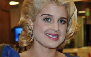 Kelly Osbourne, prosimy, już nie chudnij! (FOTO)