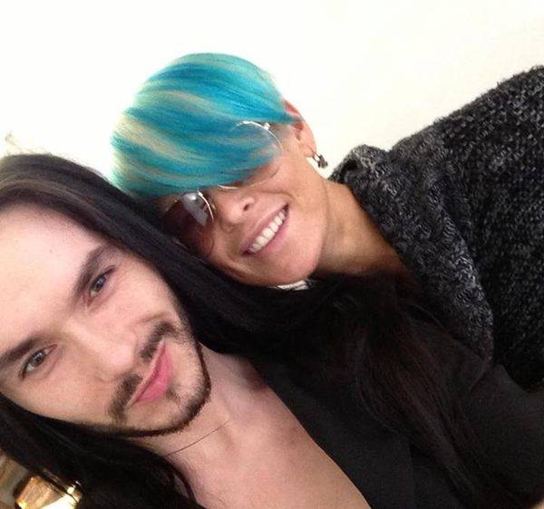 Gwiazdy w niebieskich włosach