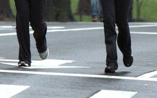 Pomarańczowa Anne Hathaway, niebieskowłosa Kate Hudson