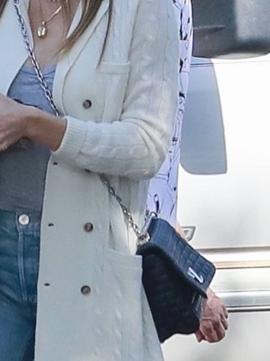 Styl Jessiki Biel – ulubione dodatki i must have każdej stylówki