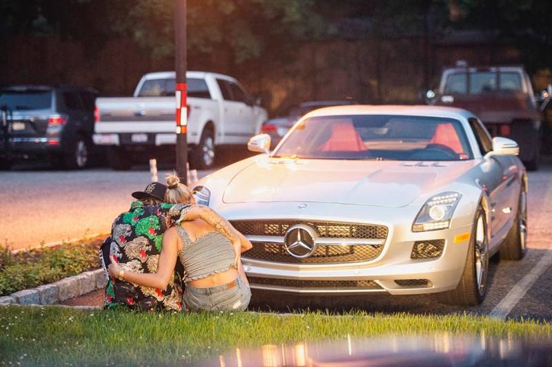 Hailey Baldwin pociesza Justina Biebera