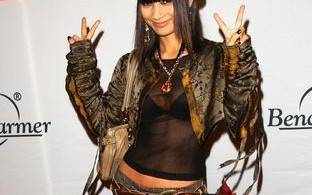 Bai Ling znowu się odsłania