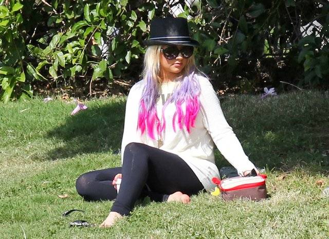 Christina Aguilera z synem i chłopakiem w parku