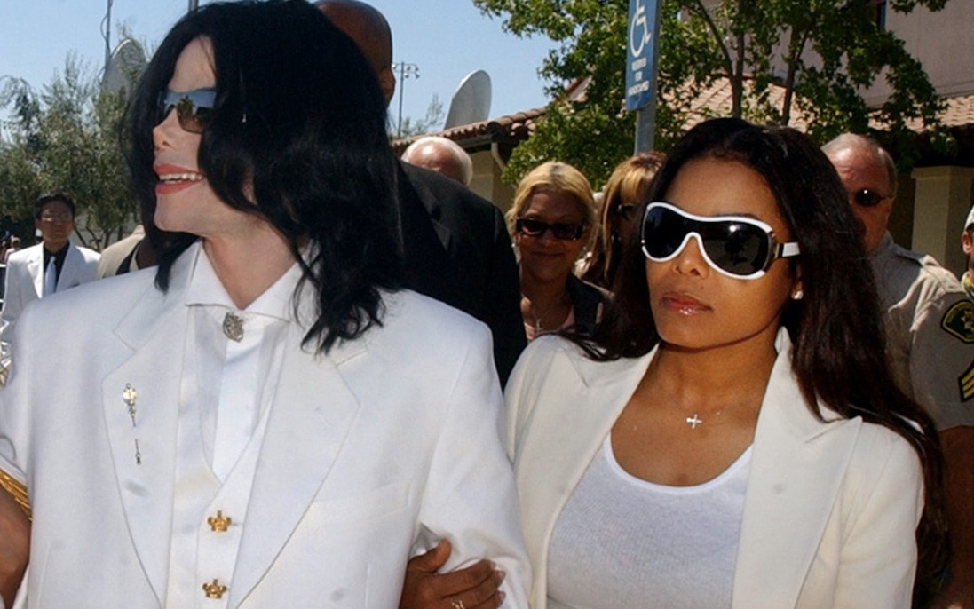 57-letnia Janet Jackson zadała szyku na New York Fashion Week. Jak dziś wygląda?