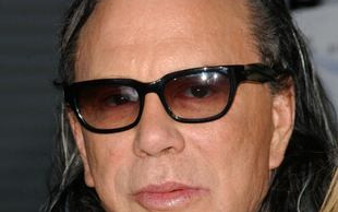 Mickey Rourke coraz przystojniejszy? (FOTO)