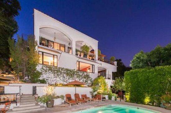 Stary dom  Megan Fox