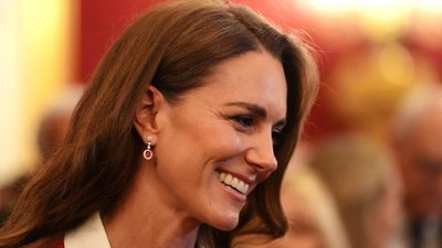Księżna Kate zachwyca w retro sukience. Wszyscy patrzą na jej talię