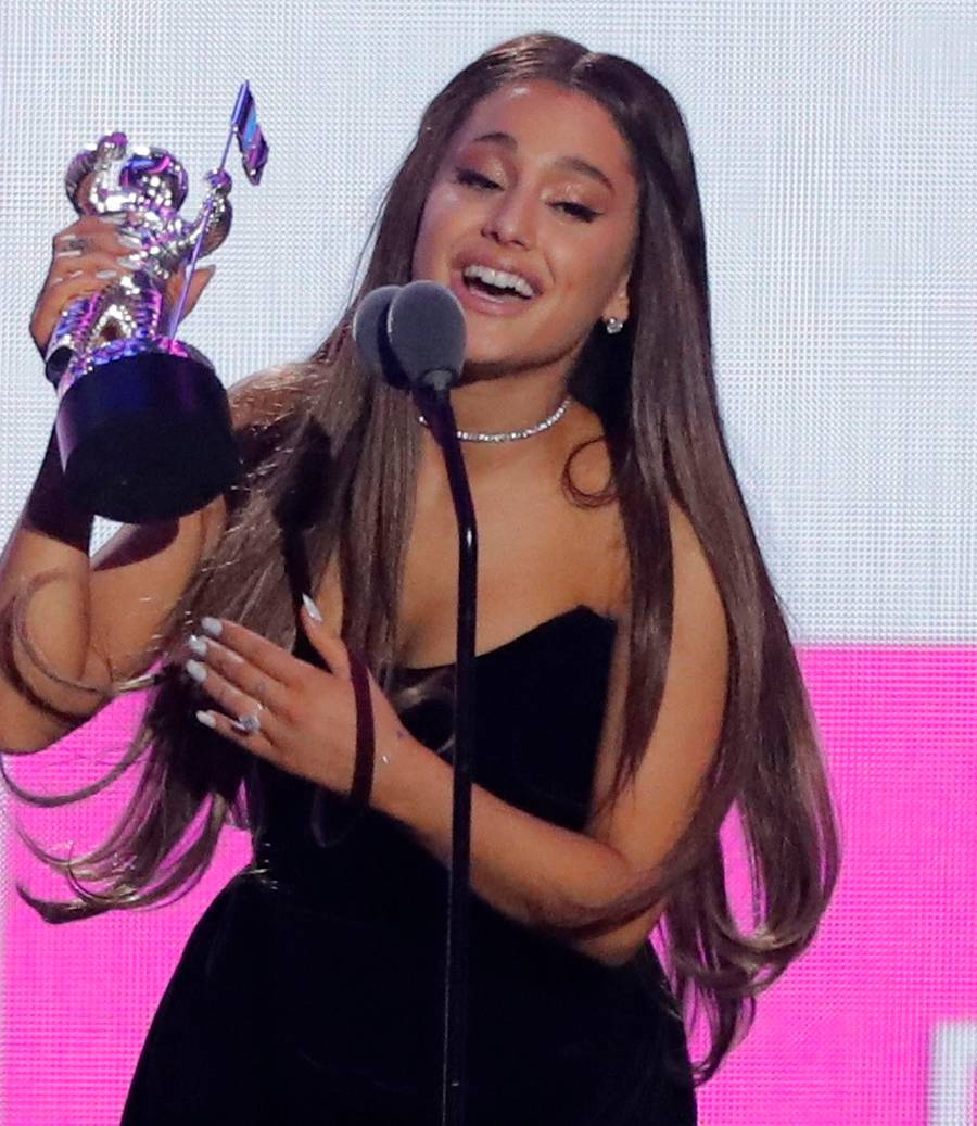 Fryzury Ariany Grande