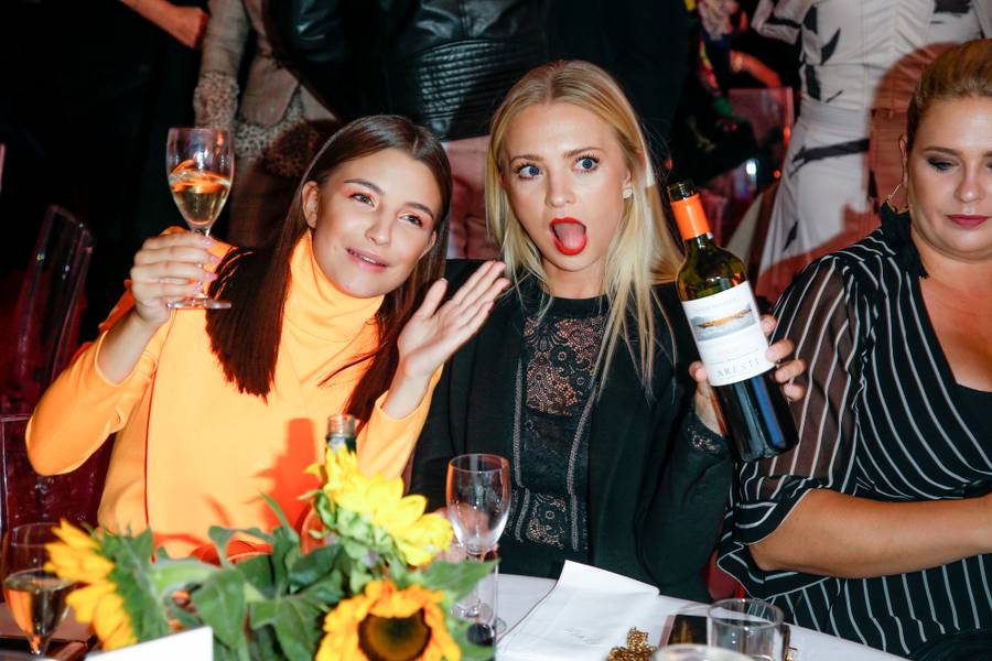 Najbardziej kompromitujące zdjęcia gwiazd z ramówki Polsatu!