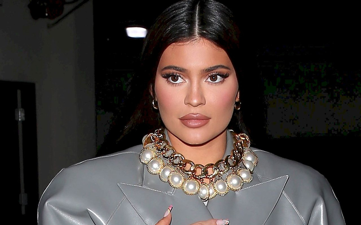 Głosuj na najładniejszy manicure Kylie Jenner