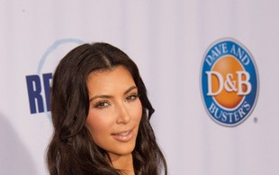 Kim Kardashian w kreacji, która pokazuje to, co trzeba (FOTO