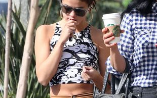 Jak Selena Gomez próbuje zapomnieć o Justinie Bieberze? FOTO