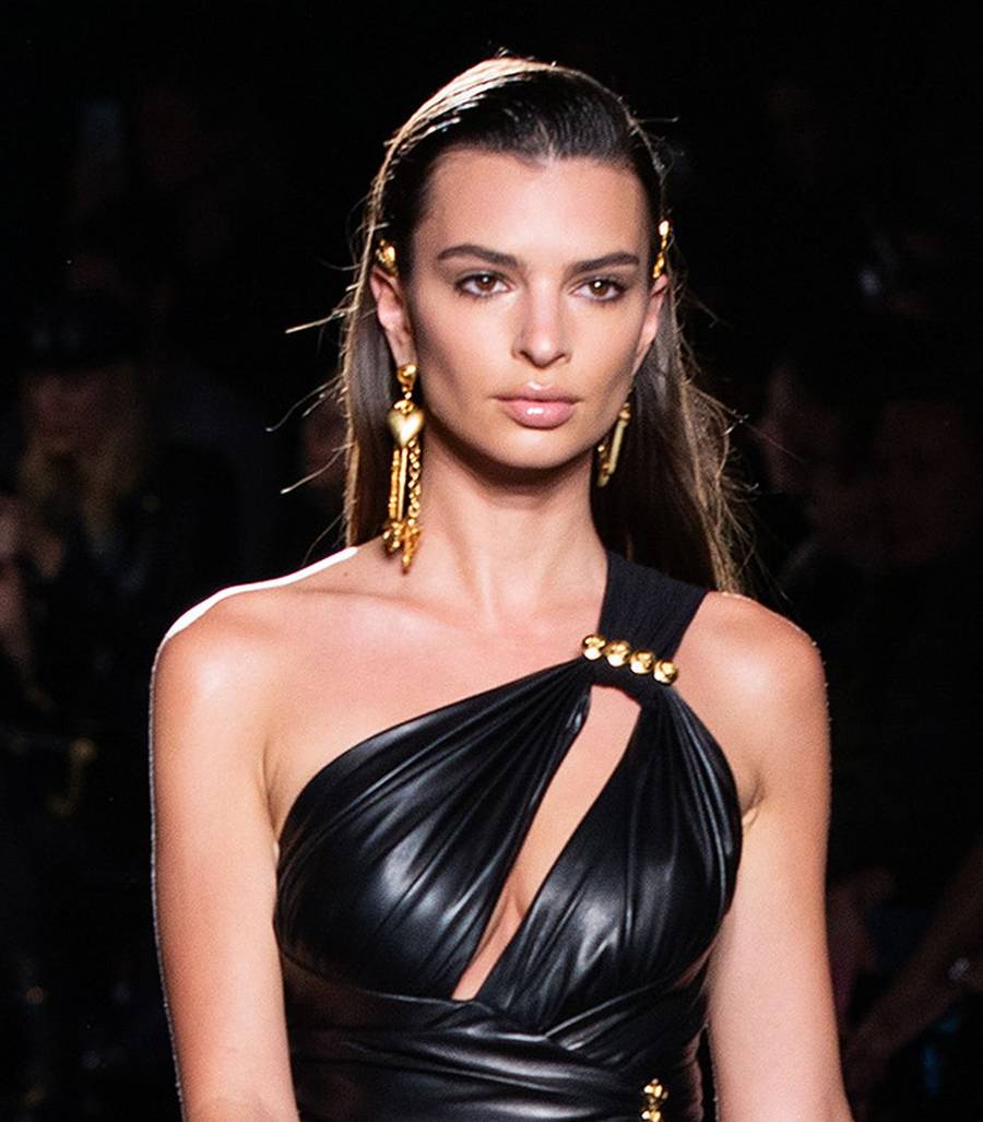 Baldwin, Hadid, Ratajkowski na pokazie VERSACE