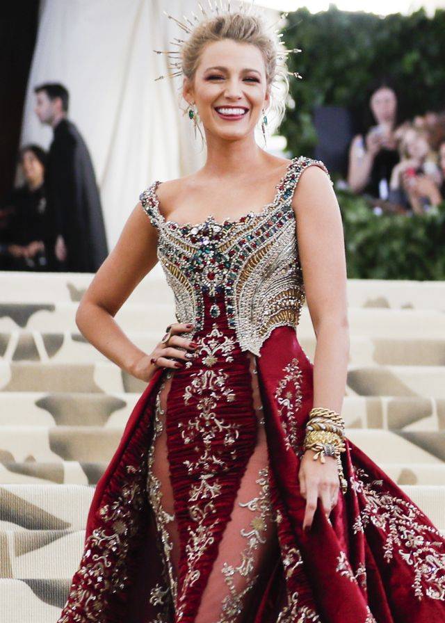 ZJAWISKOWE kreacje na Met Gali 2018: Kardashianki, Rihanna jak papież…