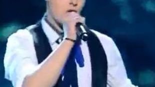 Set Fire to The Rain w wykonaniu Filipa Mettlera