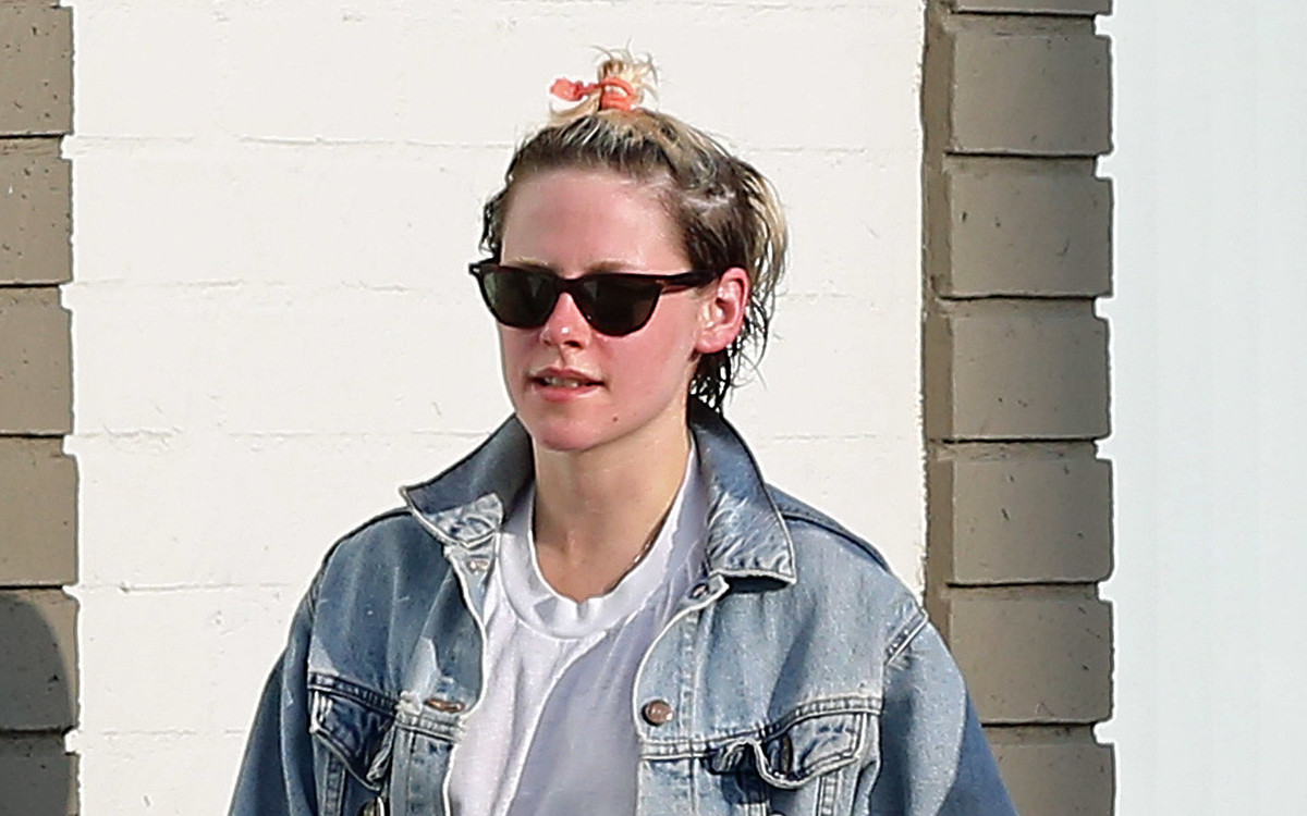 Kristen Stewart w drodze do spa, a przydałby się fryzjer