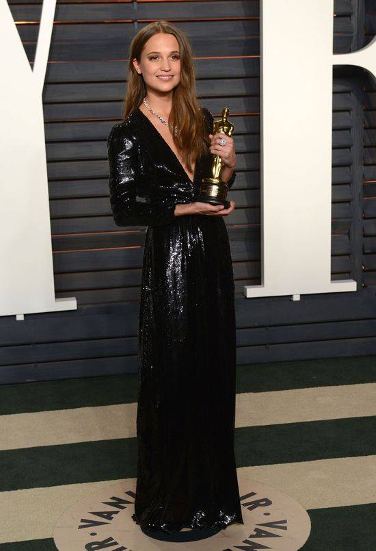 Alicia Vikander i jej wspaniałe kreacje