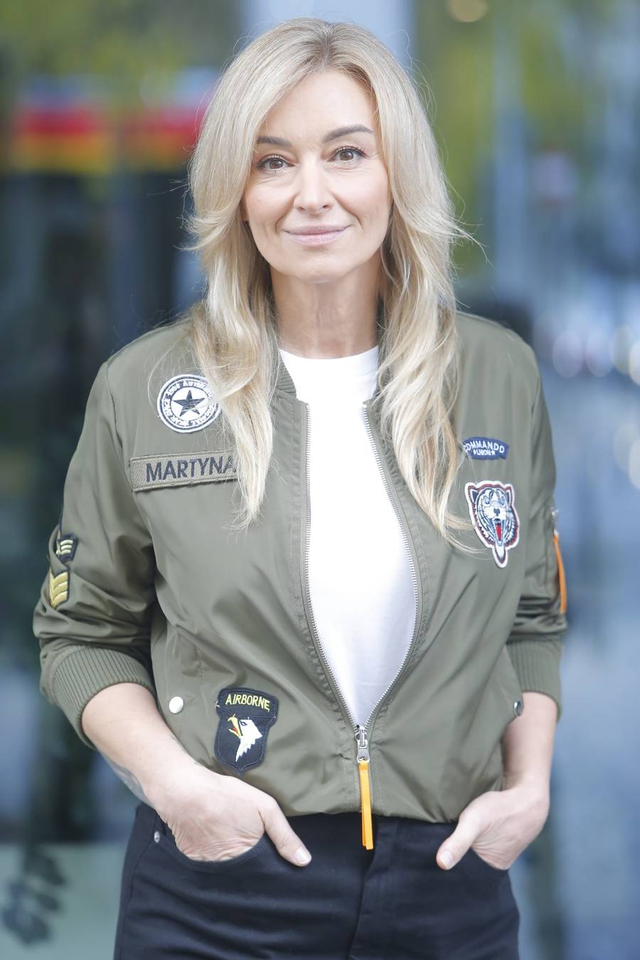 Deszczowy poranek z “Dzień dobry TVN”! Stylowa Julia Wieniawa, pełna energii Martyna Wojciechowska (FOTO)