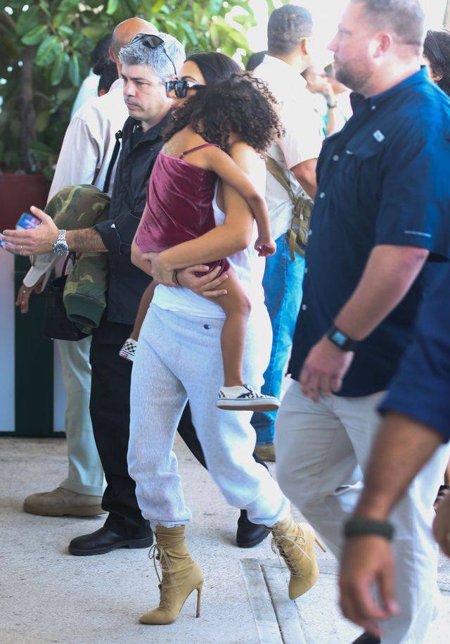 Nori West znów WYGRYWA INTERNETY swoją sceną na ulicy