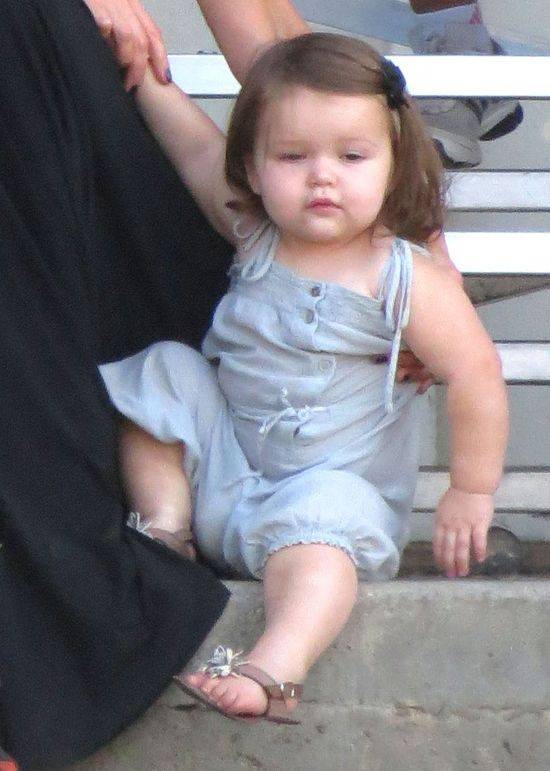 Victoria Beckham z córeczką Harper obserwuje mecz swoich synów