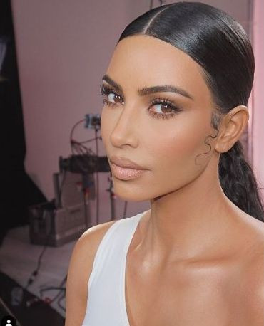 Nie, nie lubię jej eksperymentów z fryzurami :(