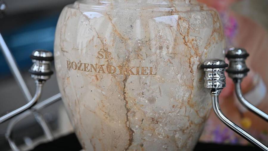 Urna Bożeny Dykiel, fot. KAPiF