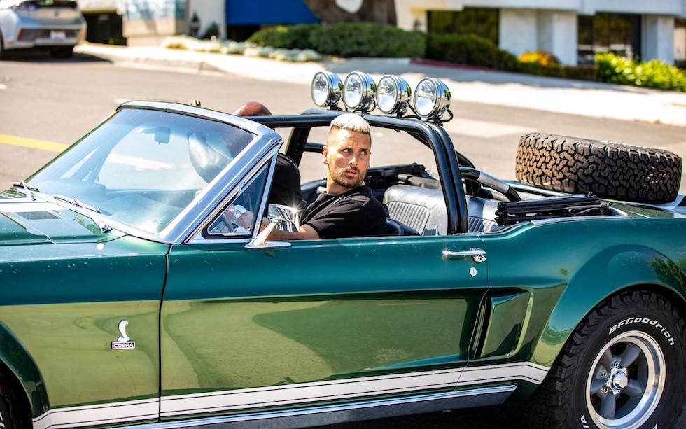 Były Kourtney Kardashian jest załamany jej zaręczynami