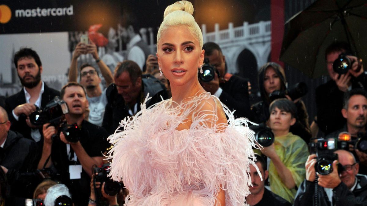 lady-gaga-g-wecompresscom-R1