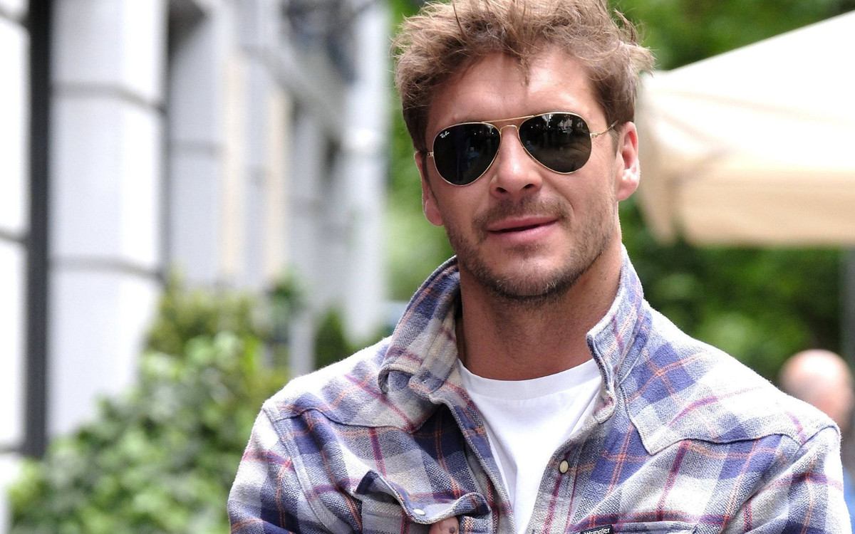 Mikołaj Roznerski rozebrał się do rosołu. Pokazał umięśniony tors