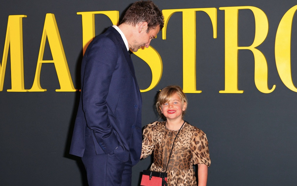 TAK wygląda 6-letnia Seine, córka Bradley’a Coopera i Iriny Shayk. Do kogo podobna?