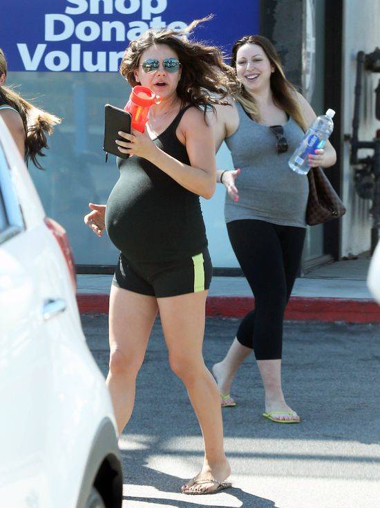 Mils Kunis w ciąży