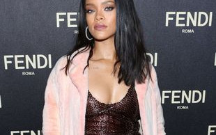 Rihanna chce wysłać Brownowi prezent z okazji zostania ojcem