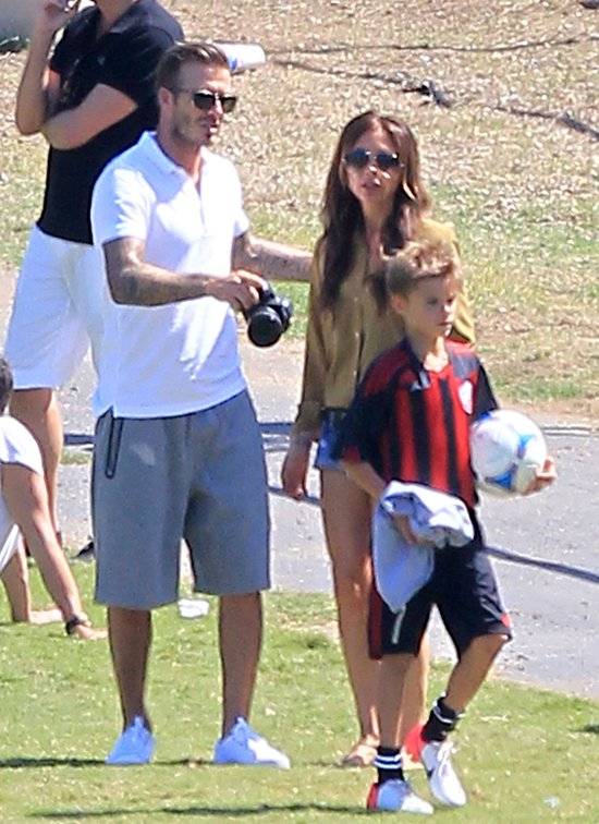 Victoria i David Beckham na rodzinnym meczu.