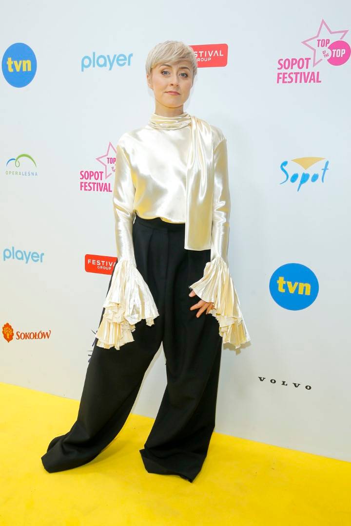 Sopot Festival 2022 Dzień 2: Agnieszka Chylińska z nowymi tatuażami na twarzy, Cleo jako słowiańska kowbojka