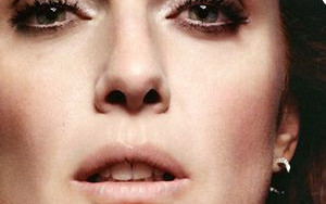 Julianne Moore w Harper’s Bazaar (FOTO)