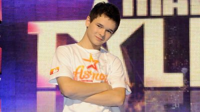 16 lat temu zachwycił w “Mam talent!”. Wrócił i usłyszał takie słowa