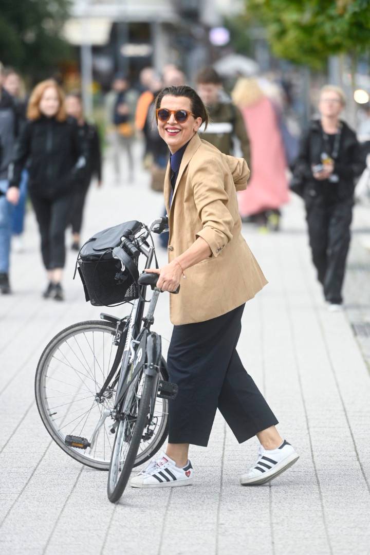 Kolejny dzień Festiwalu Filmowego w Gdyni: Joanna Opozda znów zachwyca elegancją, Oliwia Bieniuk nie kryje wzruszenia