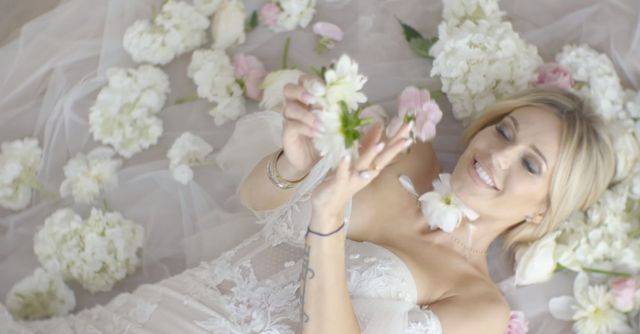 Ślub Dody i Emila Stępnia – piosenkarka pokazała go w klipie do piosenki Miłość na etat