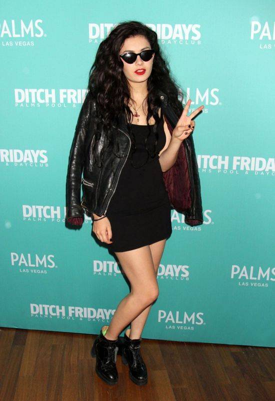 Charli XCX – nowa gwiazda lubi być wyzywająca