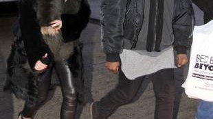 Tylko jeden facet może sobie pozwolić na taką bliskość z Kim