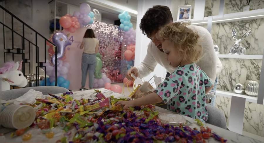 Andziaks w końcu pokazała 4. urodziny Charlotte! Morskie motywy, przepych i dmuchane pałace! (FOTO)