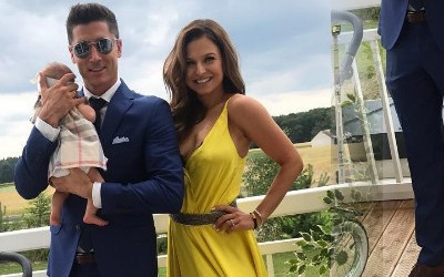 Lewandowscy z Klarą na weselu. Internauci nie mogą wybrać, kto wygląda najlepiej