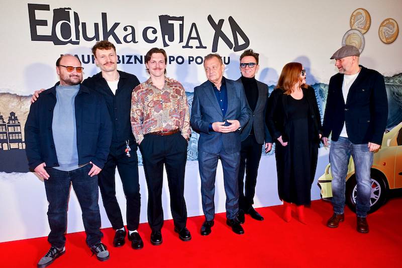 Gwiazdy na premierze serialu ,,Edukacja XD”! Jan Frycz z żoną, Beata Kawka z córką…