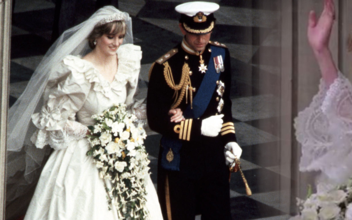 Co się stało z legendarną suknią księżnej Diany?