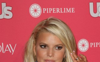 Jessica Simpson chce zmniejszyć biust przed ślubem?