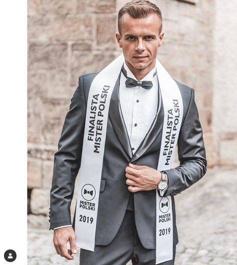 Justyna Żyła z mega opalenizną, Paula Tumala z dużym brzuszkiem i inni goście gali Mistera Polski 2019