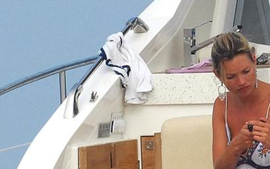 Kate Moss znów się rozbiera