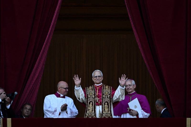 Nowy papież Leon XIV wygląda jak papież z XIX wieku! Kim jest nowa głowa kościoła? (FOTO)