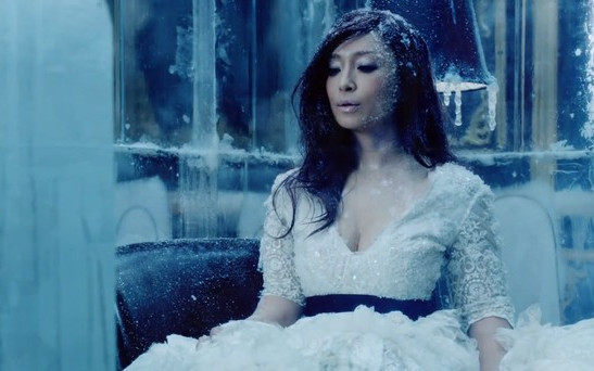 Ayumi Hamasaki – półgłucha piosenkarka ustanawia rekord