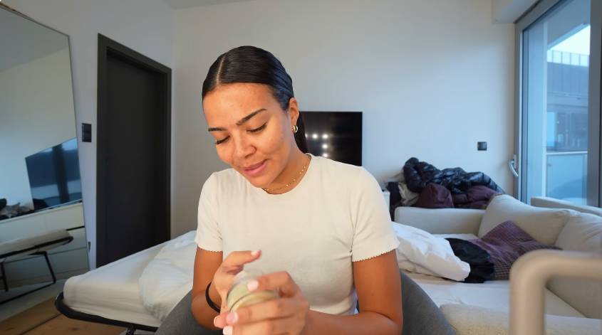 Lexy Chaplin, fot. YouTube.